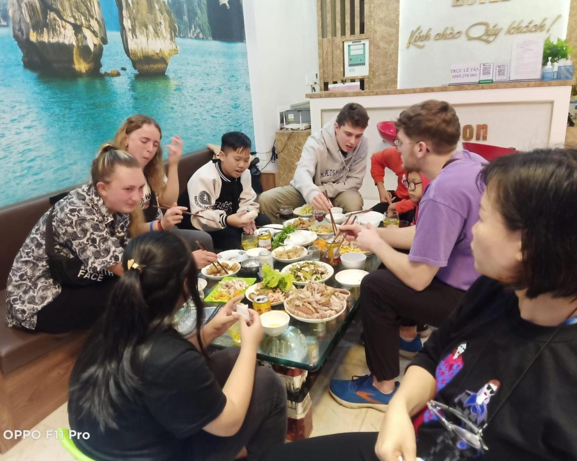 Ha Long Fancy Hostel With Vegetarian And Vegan Restaurant Eksteriør bilde